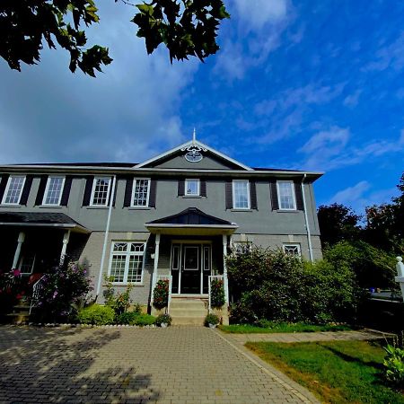 Charlottetown House Bed & Breakfast Niagara-on-the-Lake Exterior photo